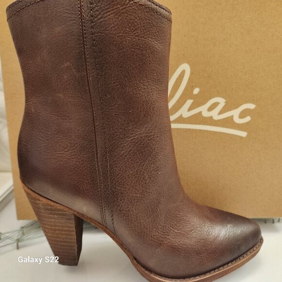 ZODIAC Women's, Darrah Boot Size 7.5 Cognac Brown Leather. NIB - Picture 1 of 13